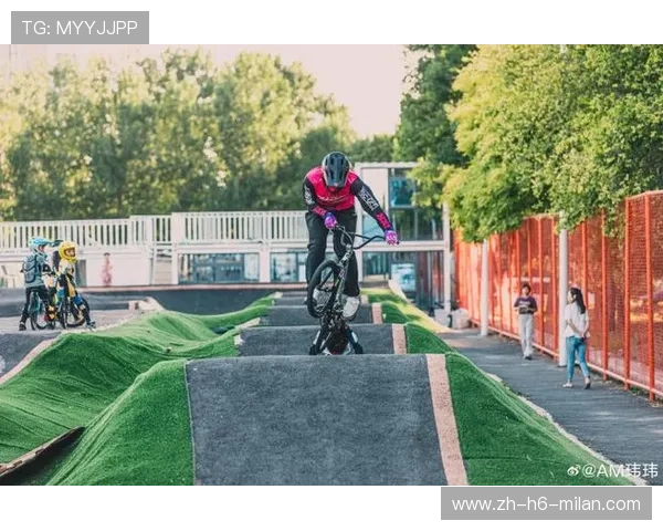 BMX小轮车选手适应新器材，训练节奏更为流畅