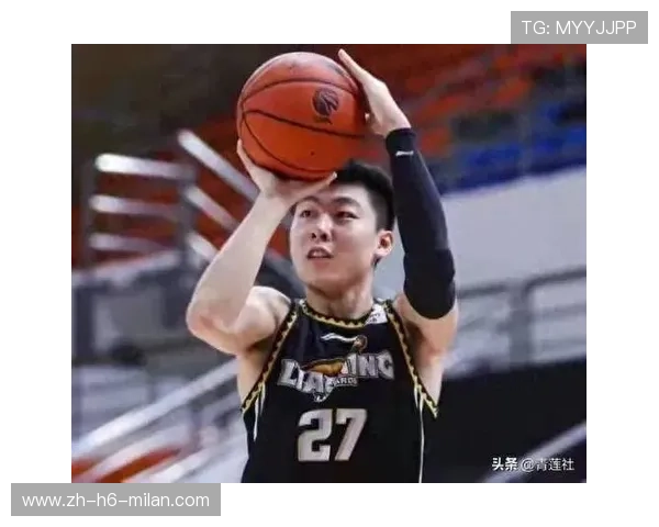 全运会男篮：俞泽辰运球突破，垫一步上演单臂暴扣，辽宁男篮俞泽辰父母